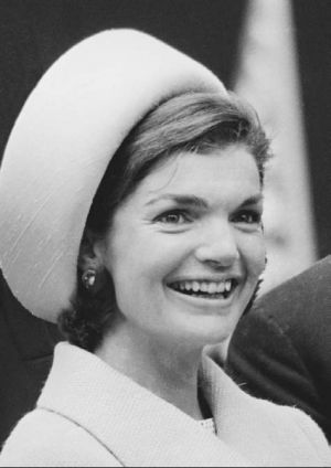 Pictures of Jackie Bouvier Kennedy Onassis - Jacqueline-Kennedy-in-pillbox-hat.jpg